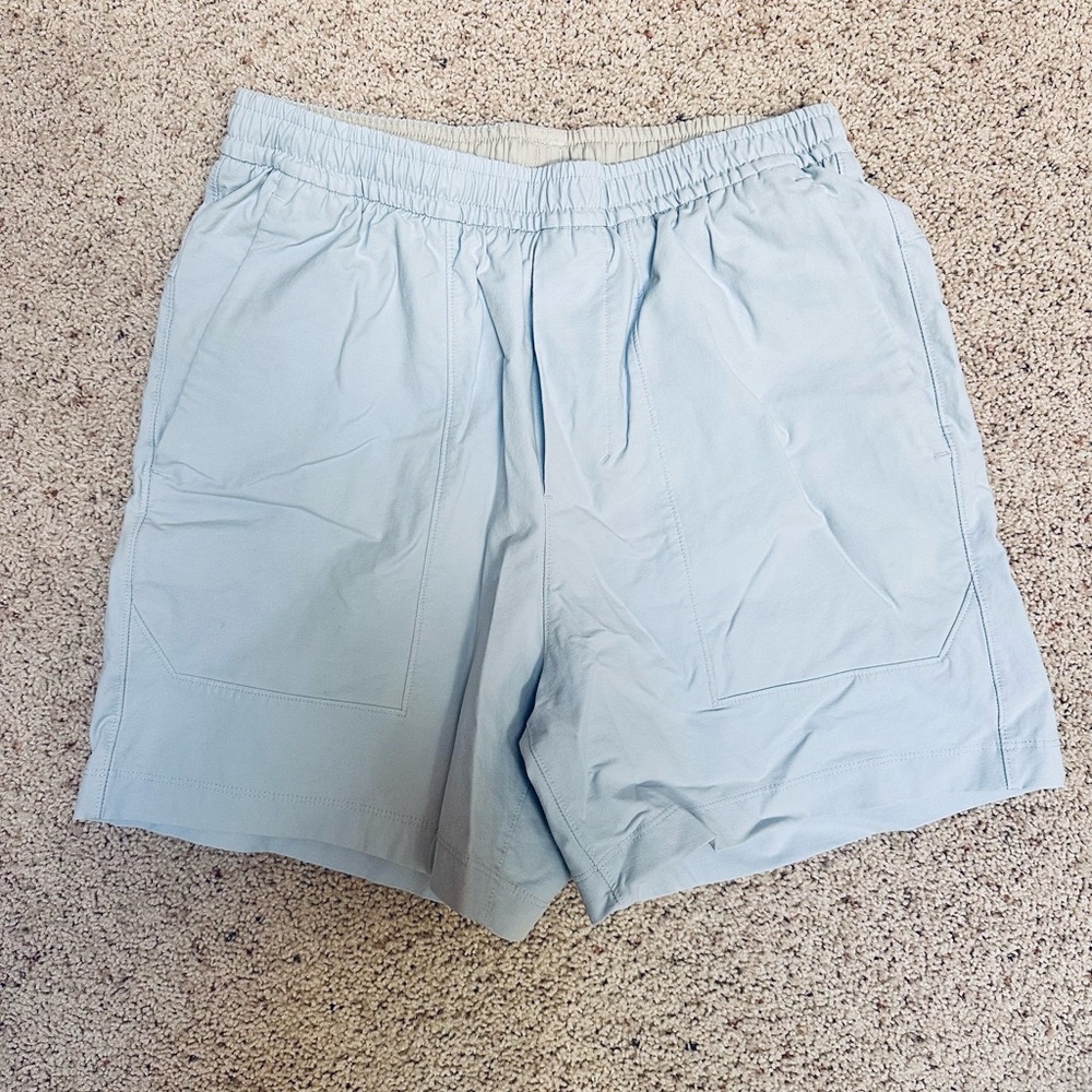 Men’s Lululemon Shorts (size XS)